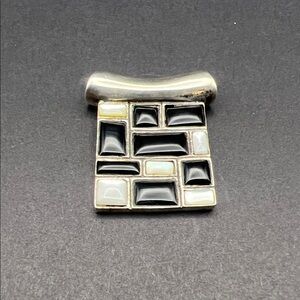 Elegant Silver and Black Geometric Necklace